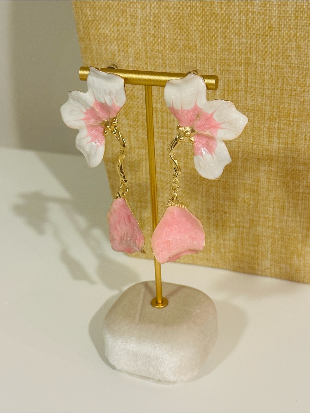Fashion Jewelry Pink and White Floral Drop Earrings